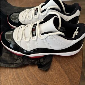Air Jordan 11 Retro Low